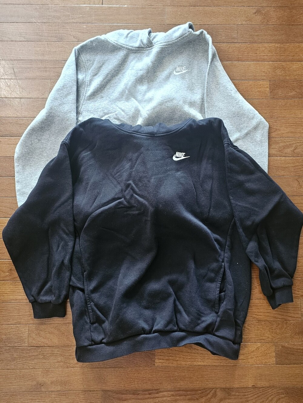 NIKE Lot Of 2 Boys Small Logo Hooded Sweatshirts